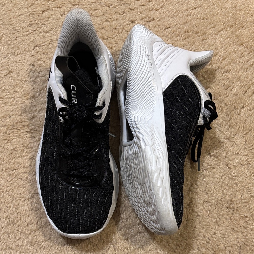 Under Armour Steph Curry Flow 9 Basketball Sneakers